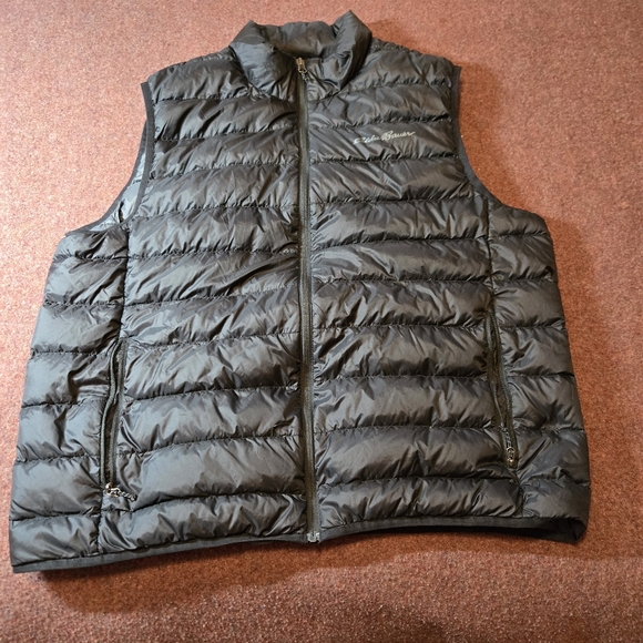 Eddie Bauer Other - Eddie Bauer Men's EB650 Black Puffer Vest In XL Excellent Condition